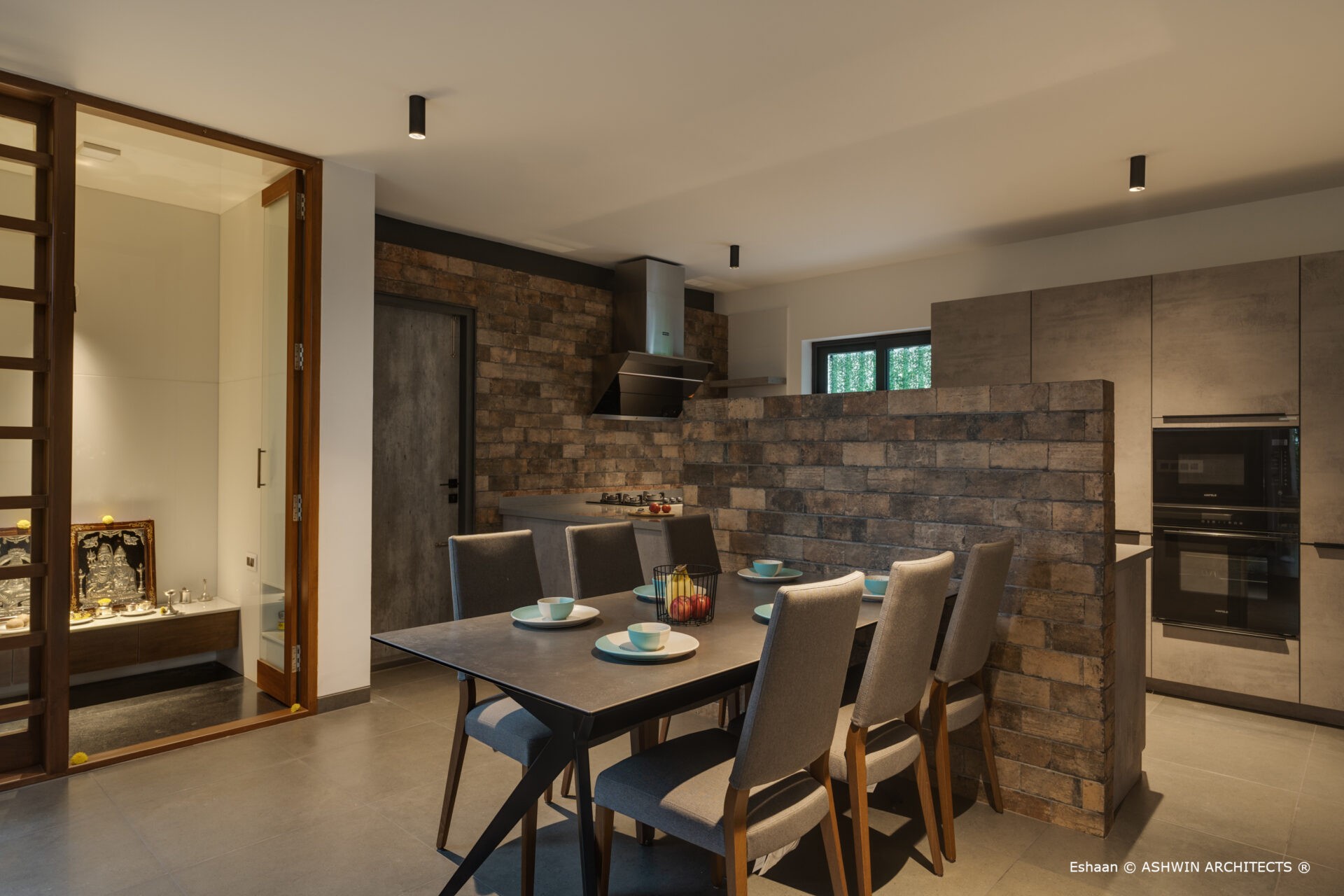 40-60-north-west-bungalow-design-indian-bungalow-house-design-bangalore-dining-space