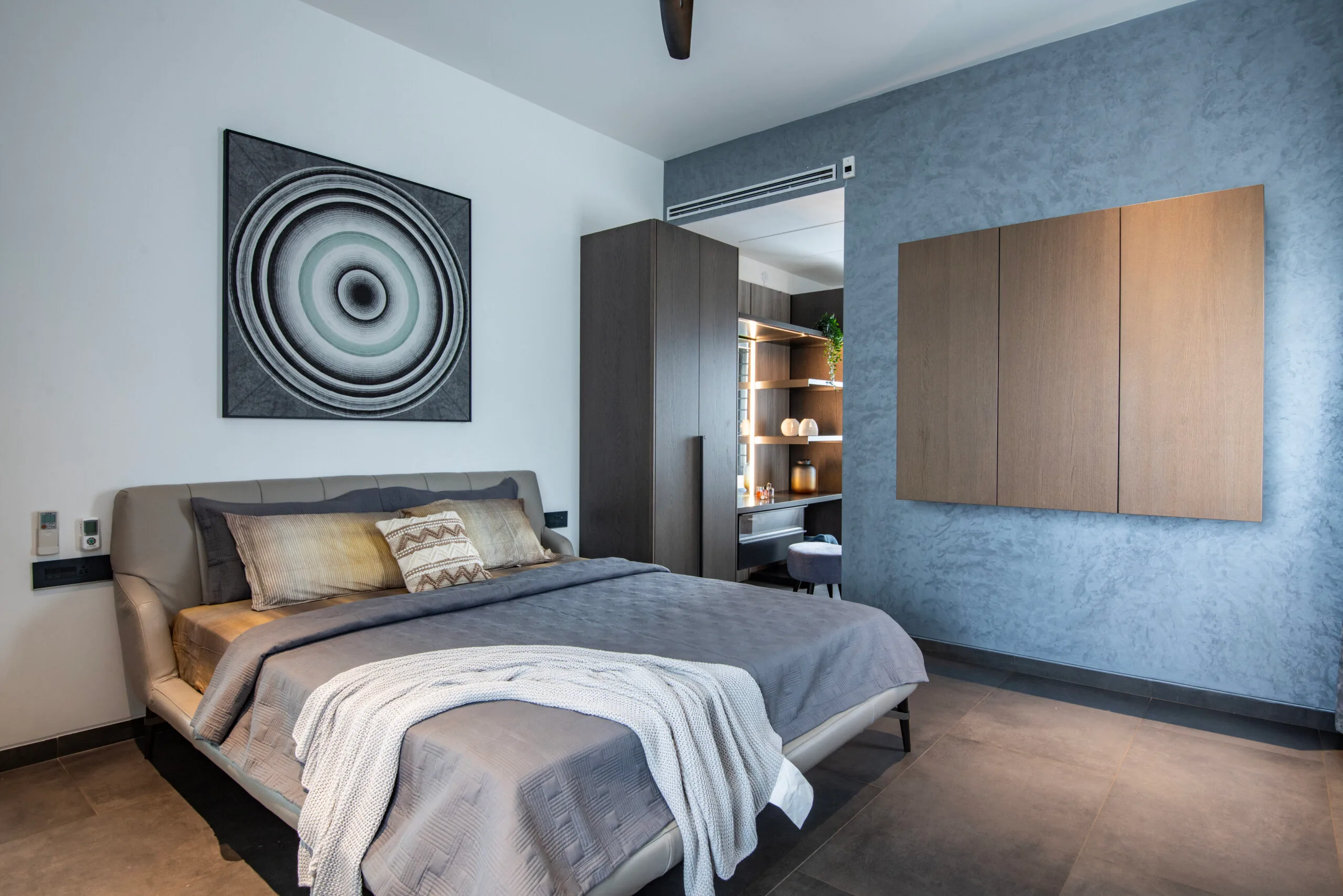 bedroom-interiors-shree-siddhi-80x60-luxury-house-in-shimoga-6000sft-4BHK-home-terrace-garden-landscaped-pockets