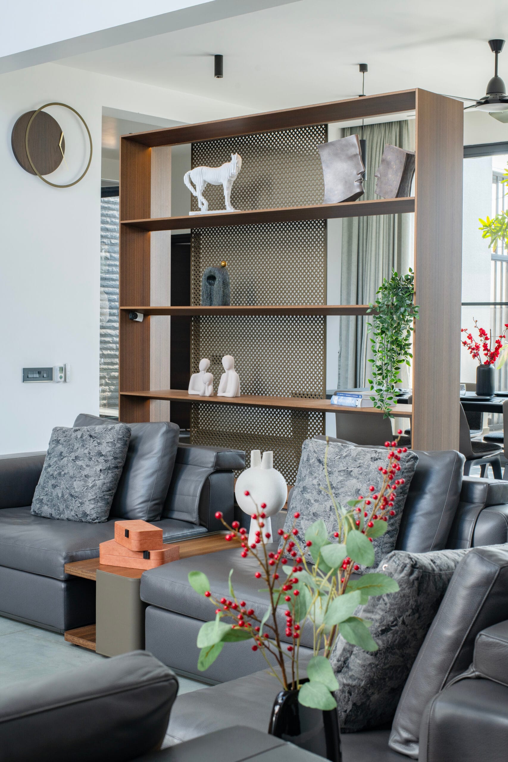 modern-interiors-shree-siddhi-80x60-luxury-house-in-shimoga-6000sft-4BHK-home-terrace-garden-landscaped-pockets